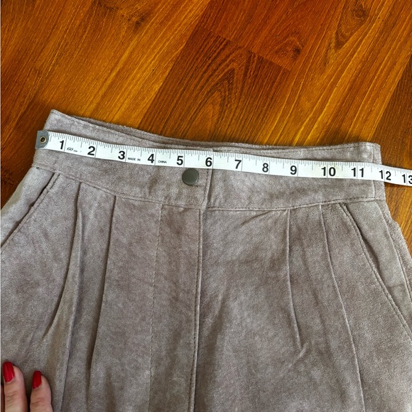 Vintage Leather Shorts by Wilson’s - Picture 2 of 4